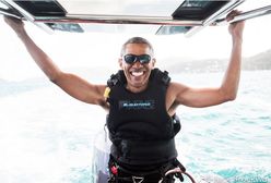 Obama uczy się pływać na kitesurfingu
