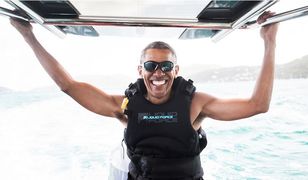 Obama uczy się pływać na kitesurfingu