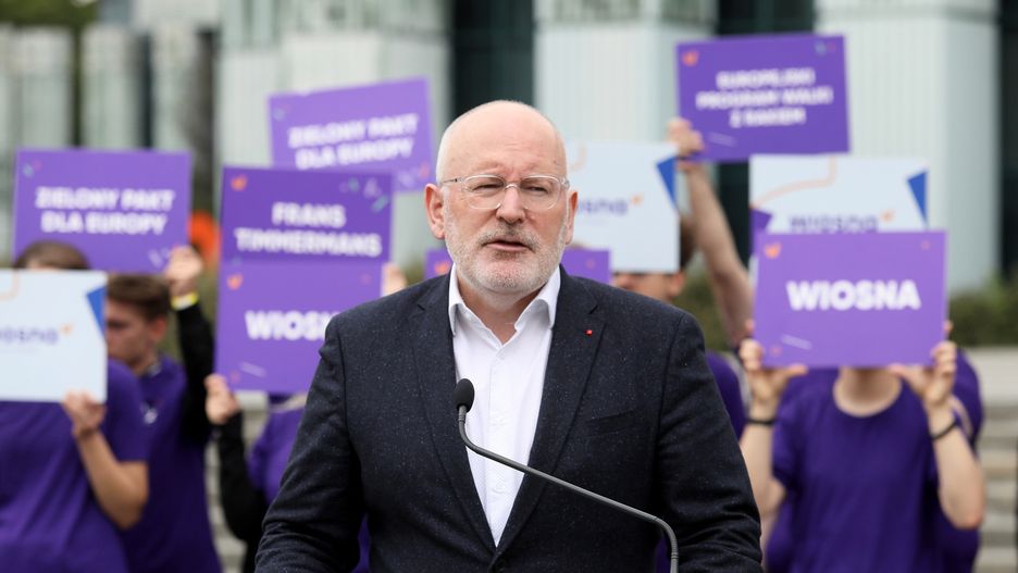 Frans Timmermans ofiarą księdza pedofila.