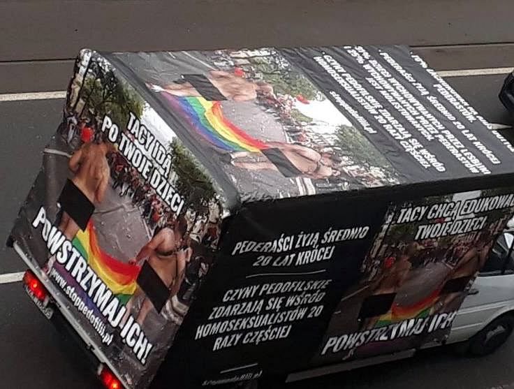 W Gdańsku obrażają gejów z auta przez megafon. Jest zawiadomienie o przestępstwie