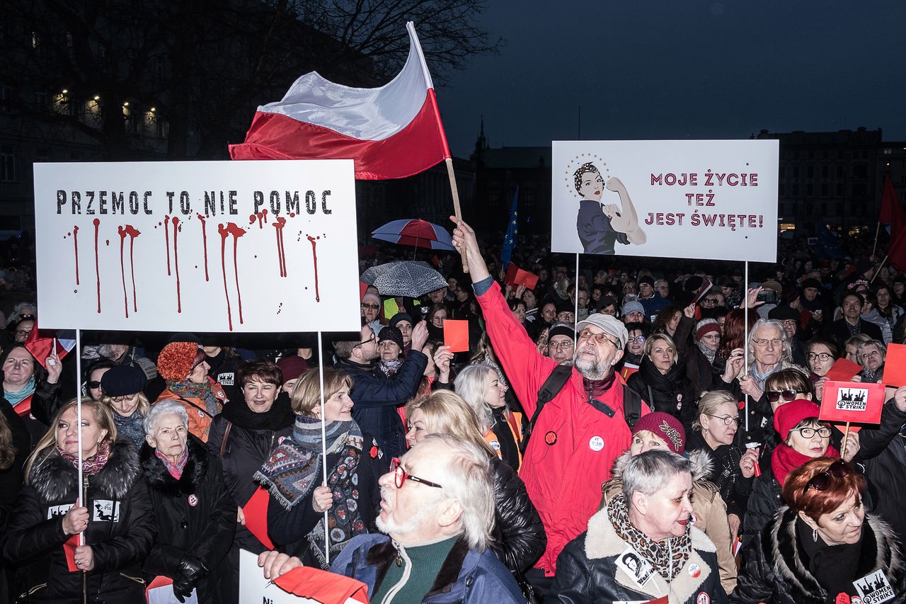 Policja ściga za wulgaryzmy. Jaśkowiak wezwana na komendę