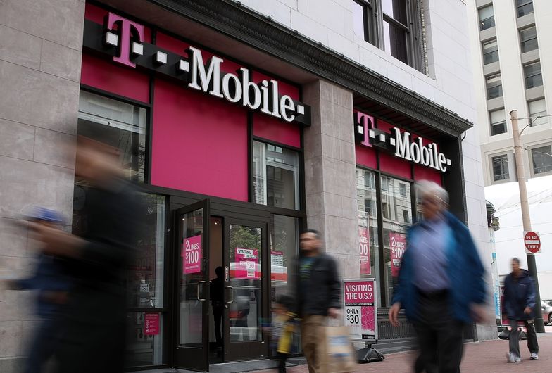 T-Mobile miał 6,5 mld zł przychodu i ponad 10 mln klientów w 2018 roku.