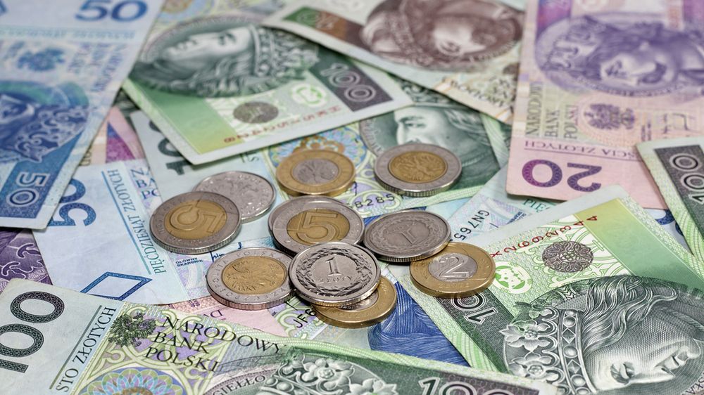 Pogłębiają się różnice dochodowe Polaków. Przybywa milionerów, ale i zwiększa się ubóstwo 