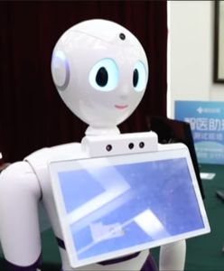 Chiński robot został lekarzem. Zdał egzaminy lepiej od wielu ludzi