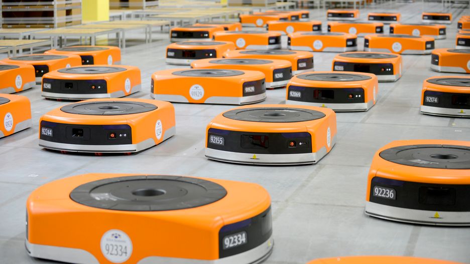 Amazon zastępuje swoich pracowników robotami