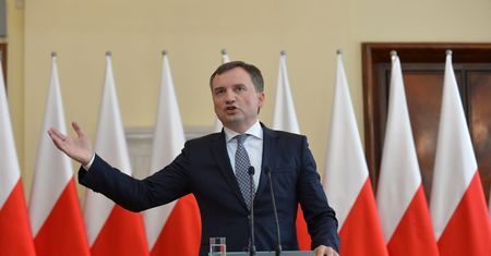 Wotum nieufności dla prezes SO w Krakowie. Jest reakcja Zbigniewa Ziobro i KRS