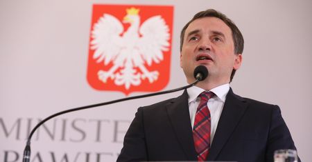 Zbigniew Ziobro awansował prokuratorów z zespołu ds. katastrofy smoleńskiej