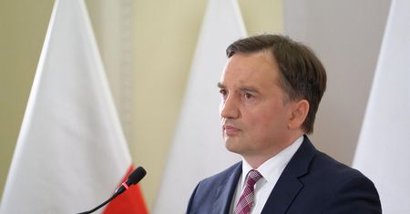 Koronawirus w resorcie sprawiedliwości. Doradcy Zbigniewa Ziobry zakażeni, minister zdrowy