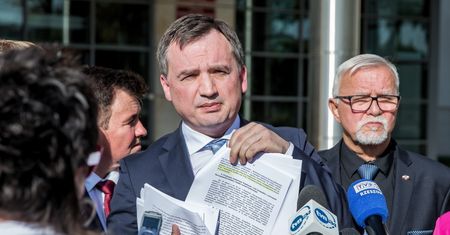Burza po słowach Zbigniewa Ziobry. Stanowcza reakcja prezydenckiego ministra
