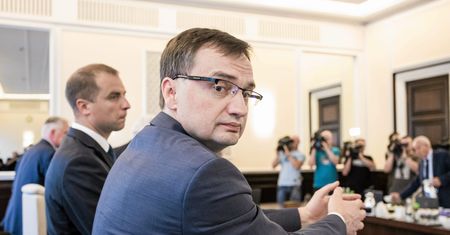 Zbigniew Ziobro interweniował ws. Magdaleny Żuk. Efekt? Śledczy nadal bez dokumentów