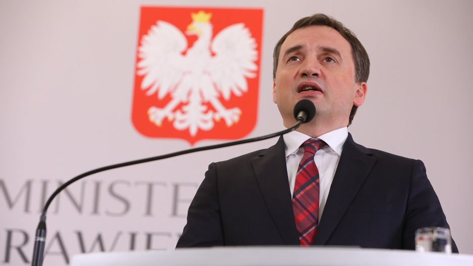Minister sprawiedliwości Zbigniew Ziobro awansuje prokuratorów