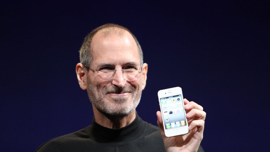 Steve Jobs z iPhone'em