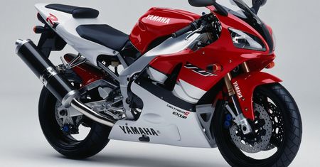 Yamaha R1 RN01 – to ostatni moment, żeby kupić ją tanio