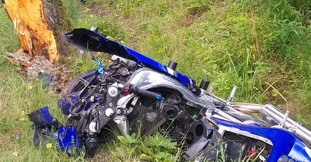 Wypadek pod Giżyckiem. Motocyklista zderzył się z sarną, nie żyje