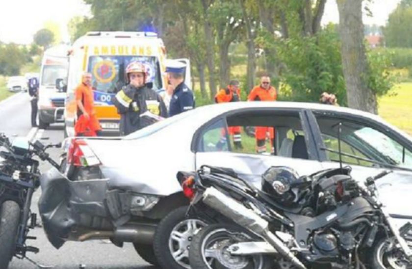 Wypadek motocyklistów. Kobieta wjechała w grupę mężczyzn. Nie żyje naczelnik OSP