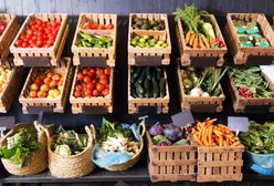 Warzywa i owoce, których lepiej nie kupować poza sezonem