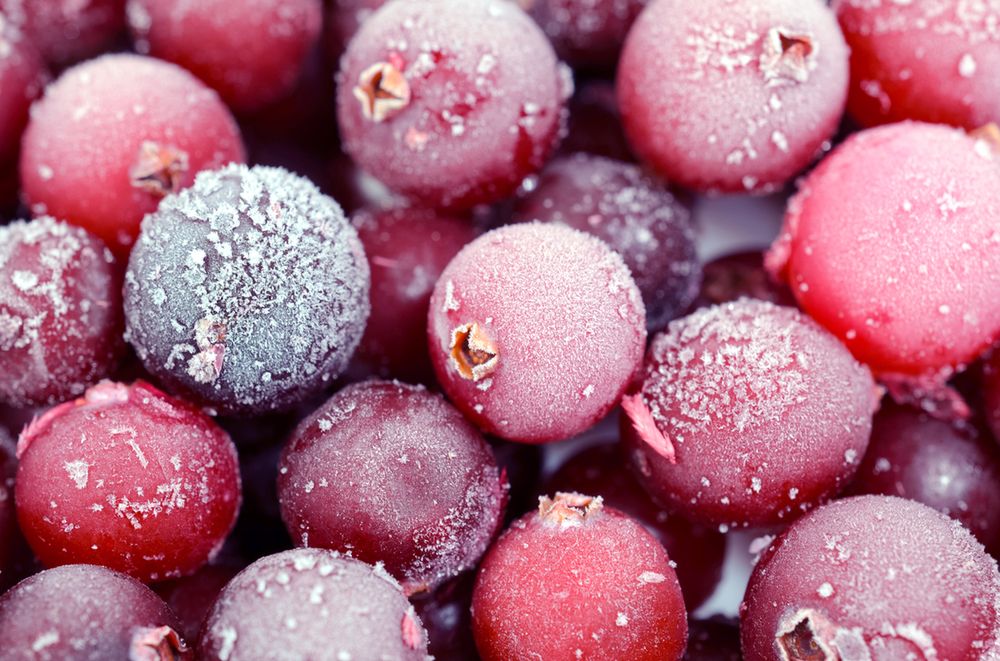 7 owoców, które wyśmienicie smakują po przymrożeniu