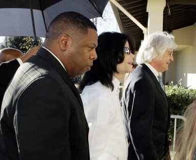 Michael Jackson oczyszczony z zarzutu molestowania