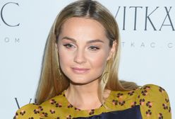 Małgorzata Socha pokazała pocztówkę z wakacji. Zwiewna sukienka nad brzegiem morza