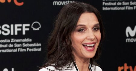 Juliette Binoche rządziła na czerwonym dywanie. Wszyscy podziwiali jej dekolt
