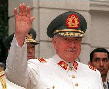 Pinochet pozbawiony immunitetu