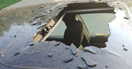 Auto zniszczone. Nie powinna zostawiać szamponu
