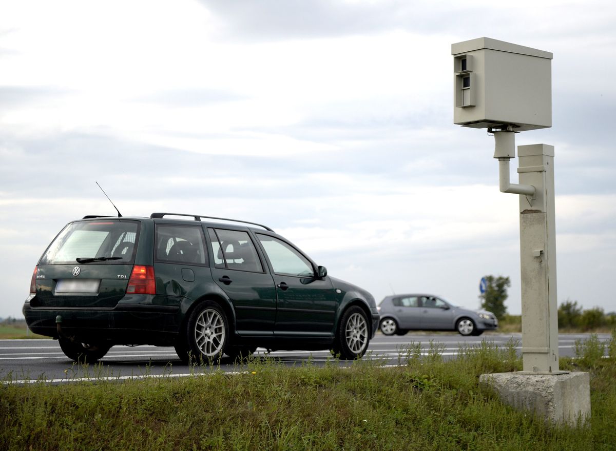 Oszuści mają nową metodą. Wysyłają podrobione mandaty z niemieckich fotoradarów