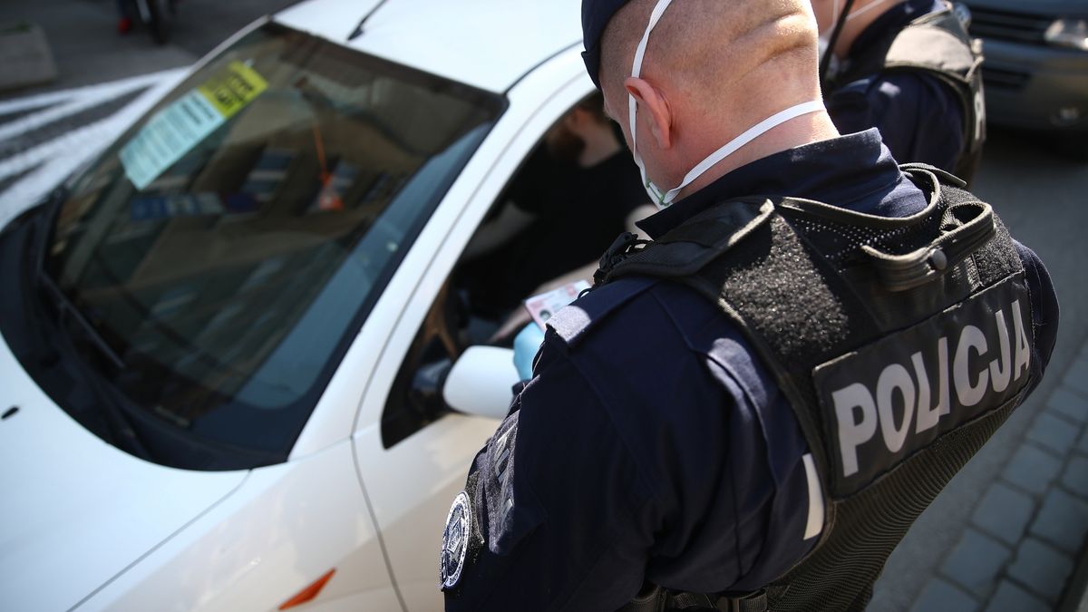 Pijany kierowca z Pabianic mając 1,5 promila alkoholu we krwi wiózł dwójkę dzieci