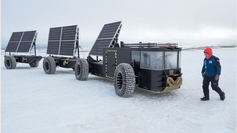 Solar Voyager ma podwozie zbudowane z plastikowych butelek.