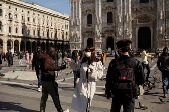 Koronawirus we Włoszech. Premier zamyka sklepy i punkty usługowe