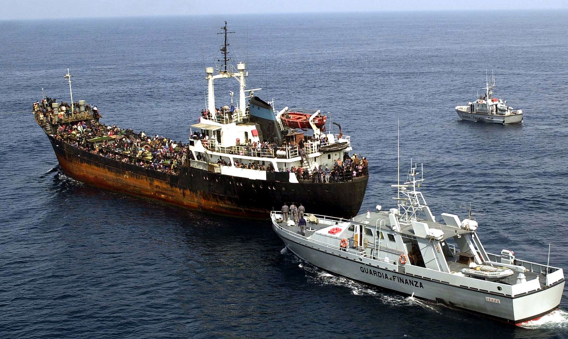 Włosi zablokowali statek ratowniczy. "Noga imigrantów tutaj nie postanie"