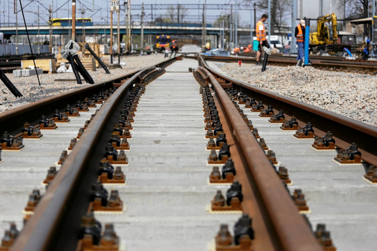 Pociąg do Szklarskiej Poręby nie pojechał. Bo zabrakło maszynisty