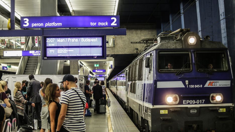 Peron na stacji Warszawa Centralna