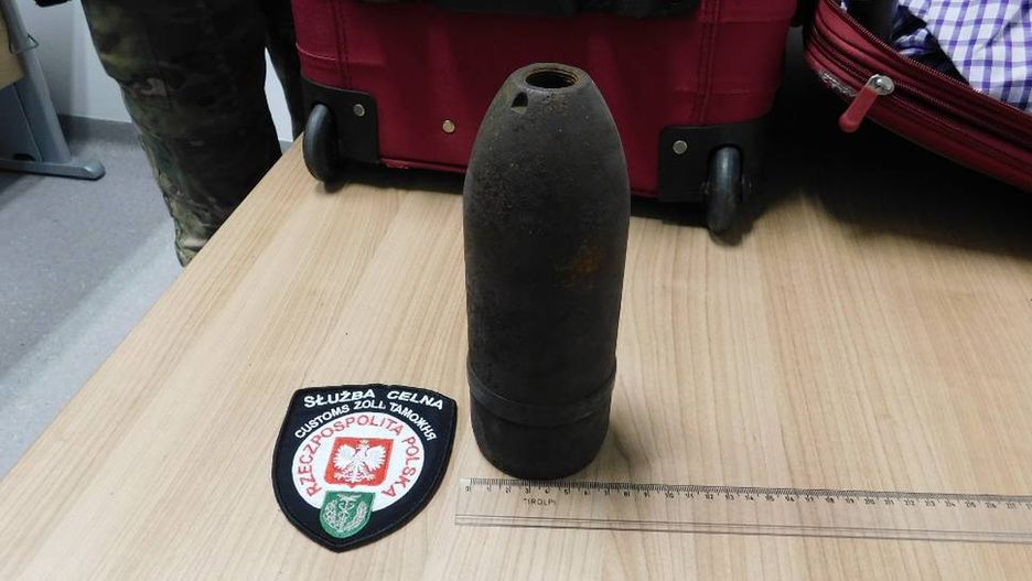 Mężczyzna miał przy sobie pocisk kalibru 75mm