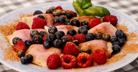 Ani truskawki, ani jagody. Pierogi na słodko teraz robi się z zupełnie innymi owocami