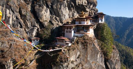 Bhutan. Mroczna tajemnica szczęścia. Co warto zobaczyć