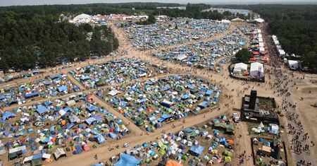 Jerzy Owsiak otworzył festiwal Pol'and'Rock. Chwilę wcześniej złapano 2 dilerów