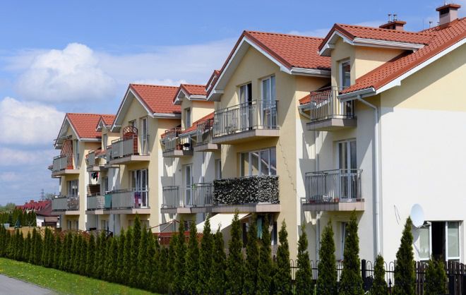Kupując mieszkanie, masz wybór: spółdzielnia albo wspólnota mieszkaniowa