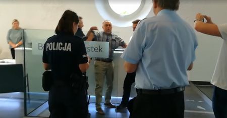 Poseł zniszczył bramkę w Urzędzie Wojewódzkim. Interweniowała policja