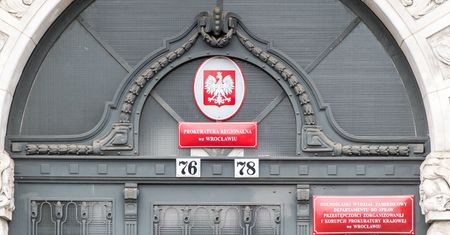 Skandal w Prokuraturze Regionalnej we Wrocławiu. Chciał zwrócić podejrzanemu 103 kg złota