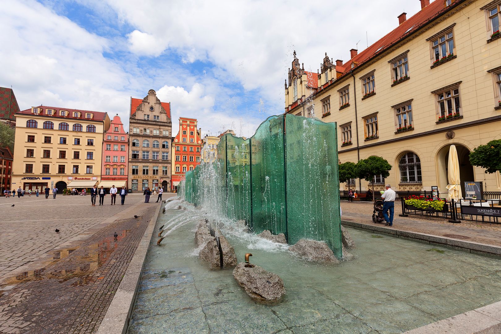 Para nastolatków pobiła Hindusa w centrum Wrocławia