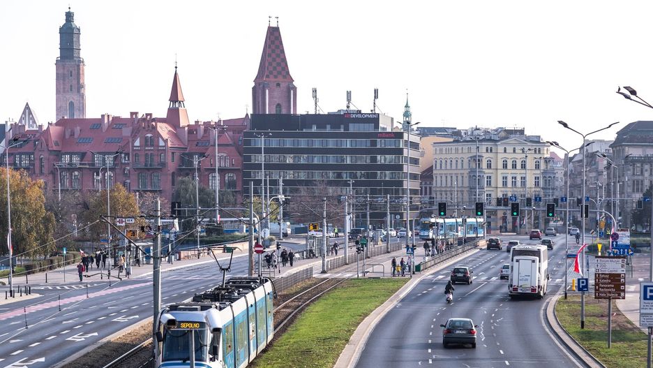 Prąd powoli wraca do mieszkań