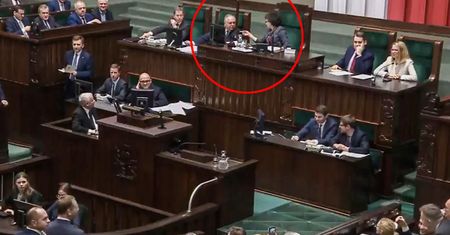 Cichy bohater nocnej awantury w Sejmie. "Pani Marszałek, tak nie można"