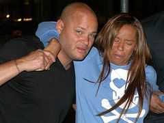 Mel B  rodzi przy paparazzi!