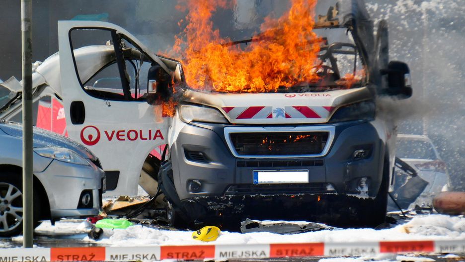 Warszawa. Do eksplozji auta doszło na Bemowie