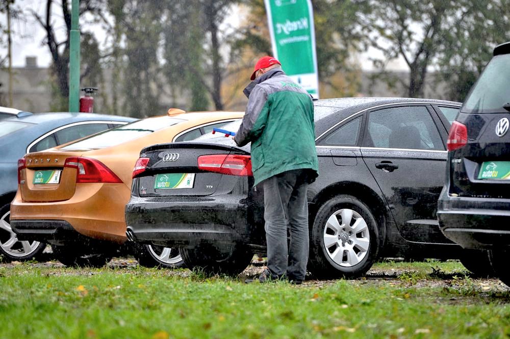 Wycięty DPF, cofnięty licznik. Takie auta trafiają na rynek wtórny