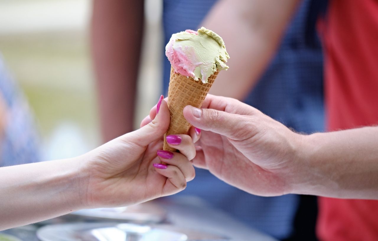 Lody z bakteriami. Sanepid skontrolował lodziarnie. Wyniki nie są optymistyczne