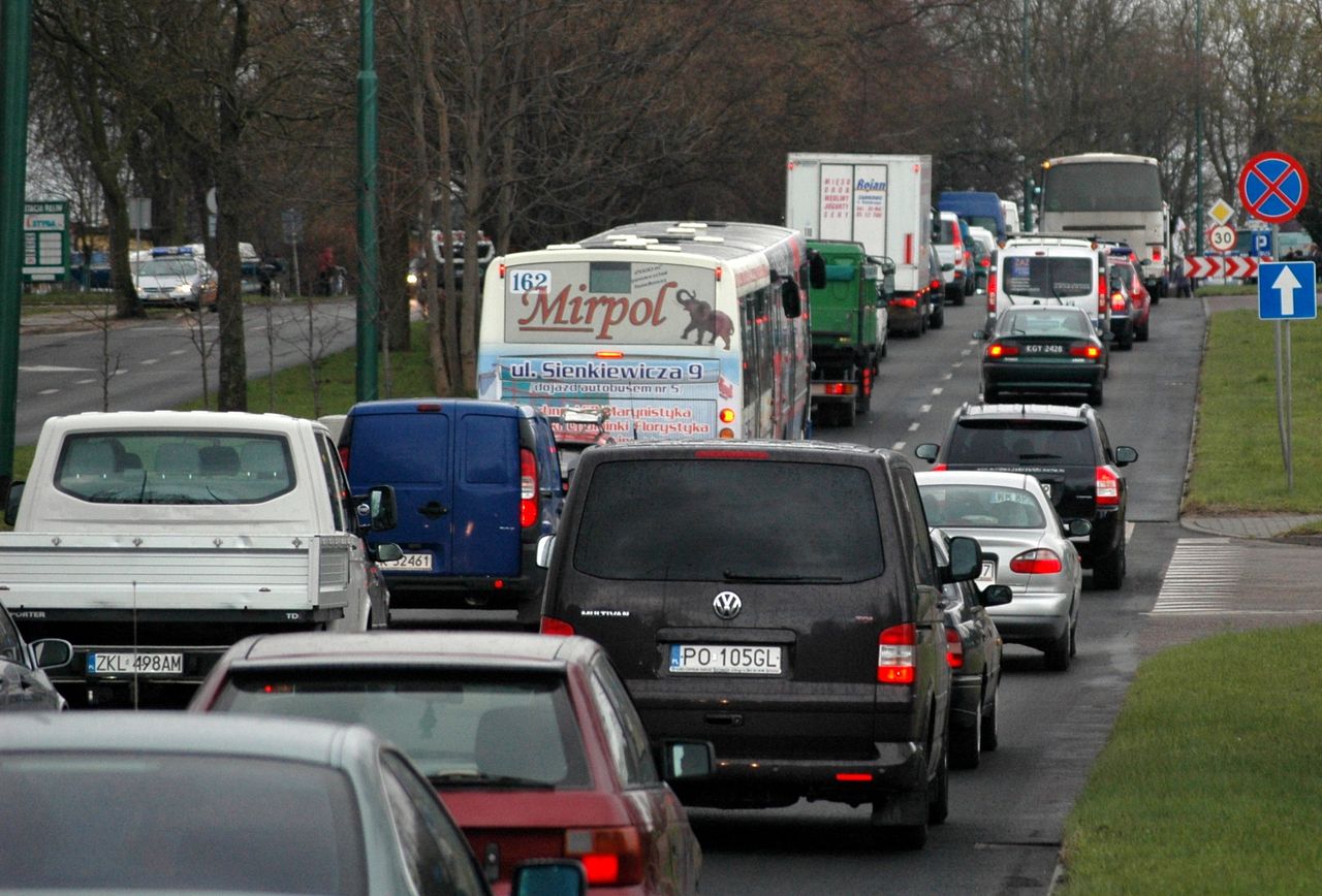 Rozpoznaj miasto po tablicach rejestracyjnych samochodu