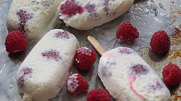 Lody kokosowe z malinami