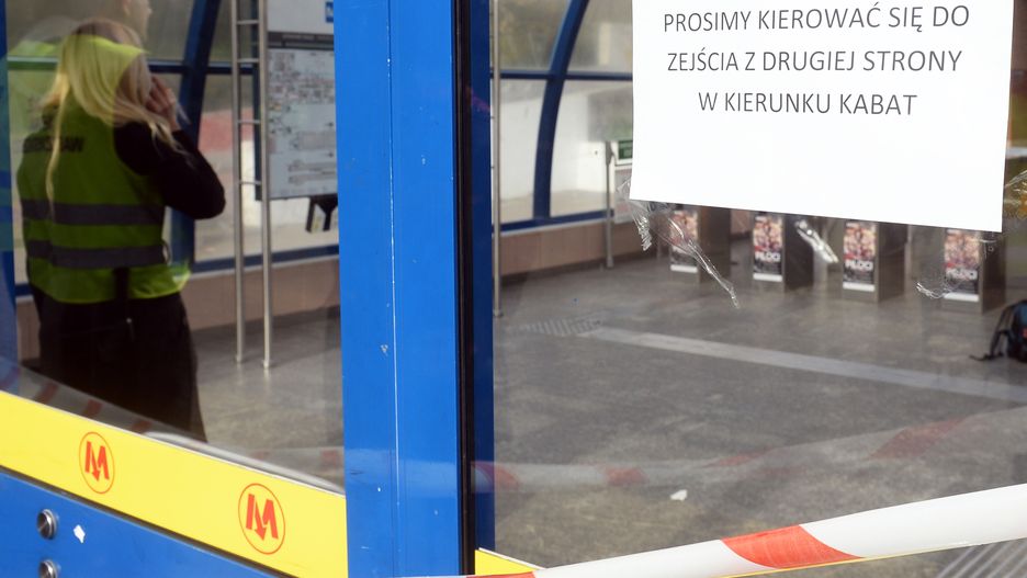 Awaria schodów ruchomych przy stacji Metro Centrum